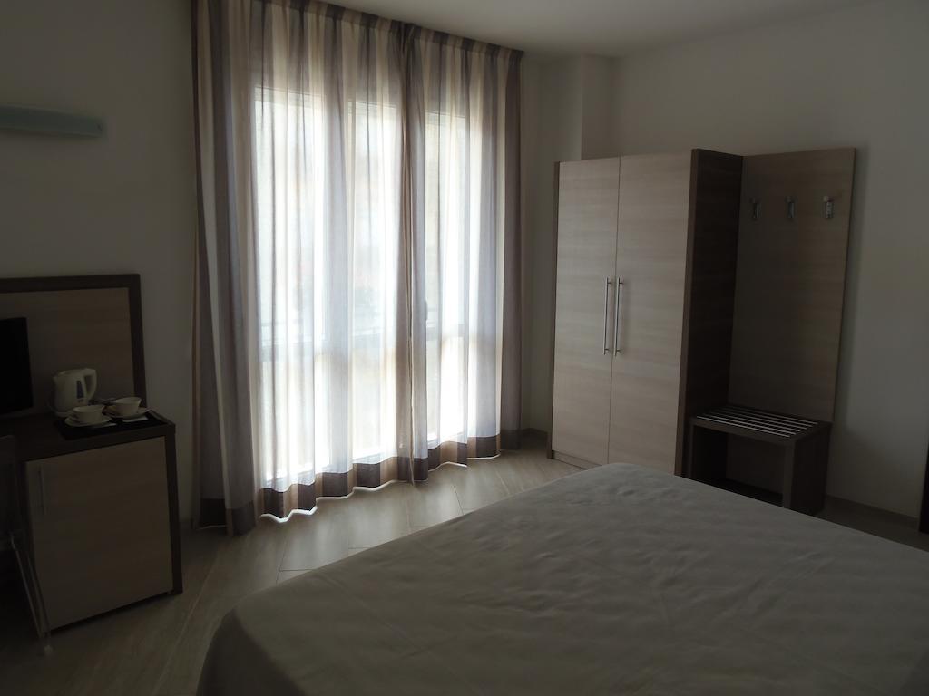 Hotel Lido Inn Lido di Camaiore Habitación foto