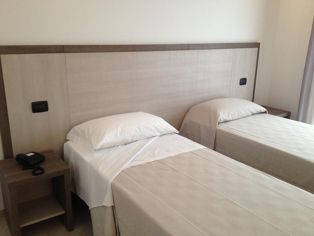 Hotel Lido Inn Lido di Camaiore Habitación foto
